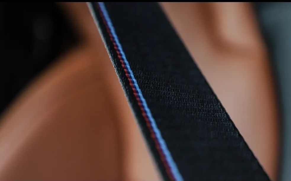 Automotive seatbelt